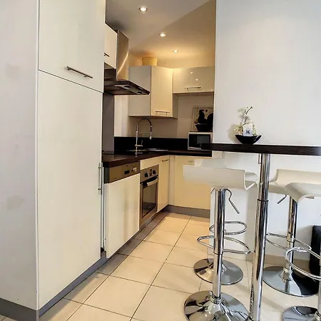 1 Bedroom Notre Dame 2 Mins From The Croisette And The Palais 225 Канны